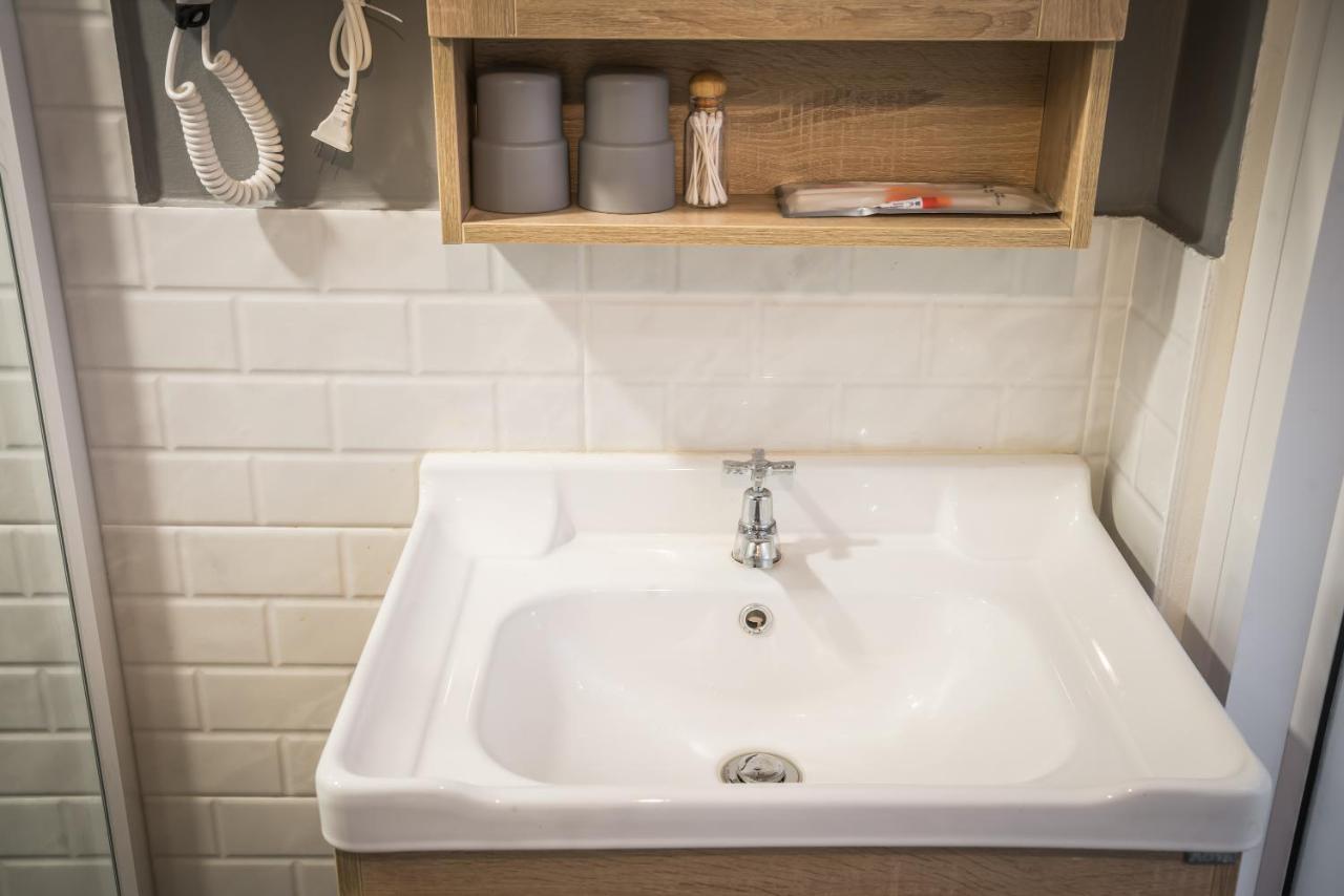 Canal View Lo-Ha Guest House, Contactless Check-In バンコク都 エクステリア 写真