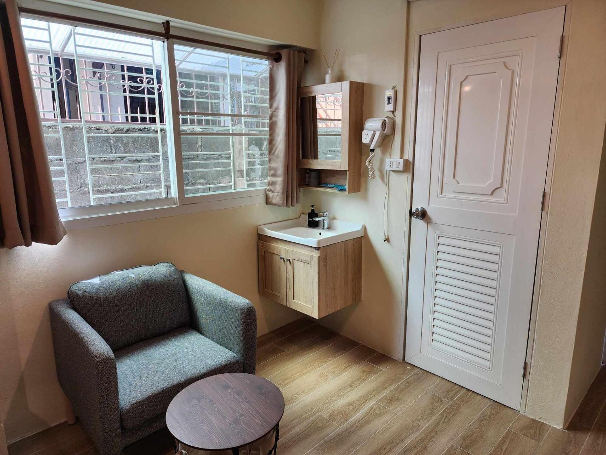 Canal View Lo-Ha Guest House, Contactless Check-In バンコク都 エクステリア 写真